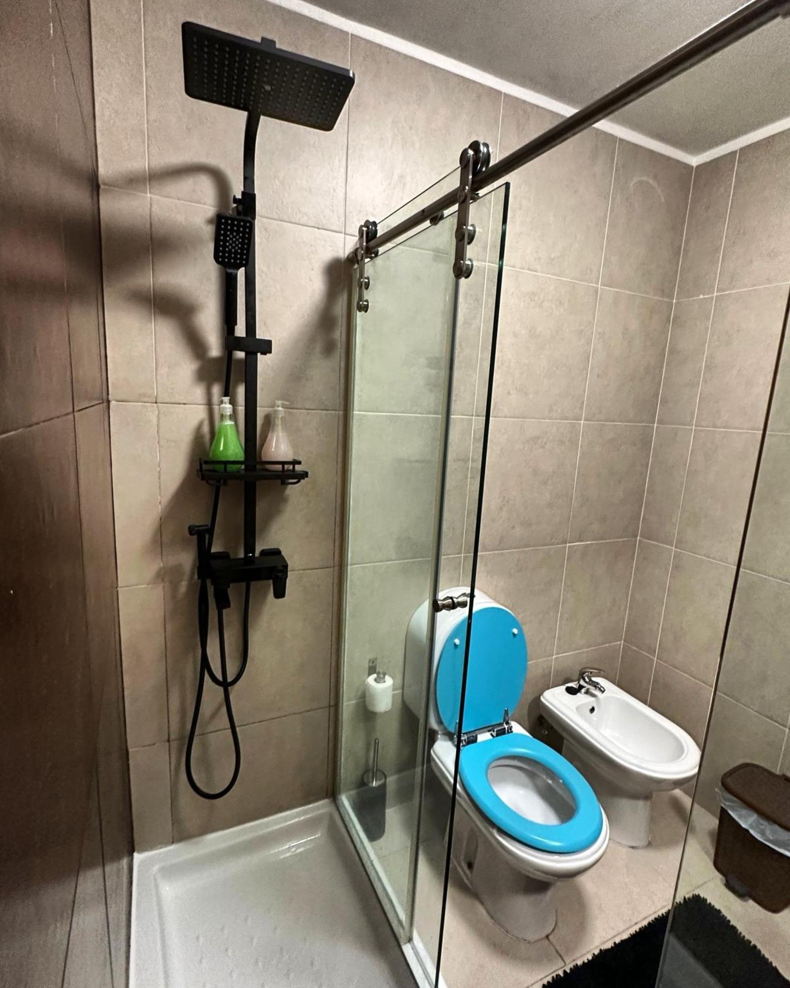 Modern Private Suite With Balcony & Bathroom - King And Queen Beds Vila Nova de Gaia Dış mekan fotoğraf